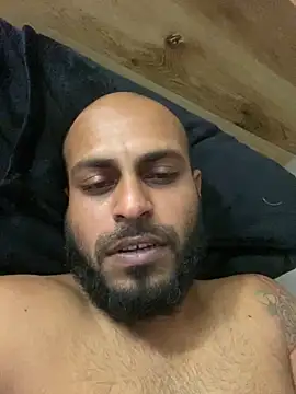 Snapshot of islandvybee55 chatting on 8, 3, 2026 islandvybee55 online show from 8, 3, 2026