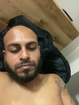 Snapshot of islandvybee55 chatting on 9, 3, 2026 islandvybee55 online show from 9, 3, 2026