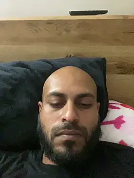 Snapshot of islandvybee55 chatting on 12, 3, 2026 islandvybee55 online show from 12, 3, 2026