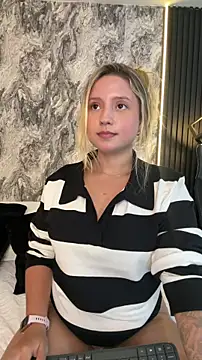 MiaPetit  online show from 26, 10, 2025