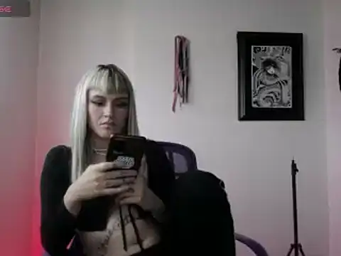 kim jeins11 online show from 7, 3, 2025