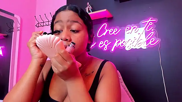 Sofi Fox  online show from 21, 3, 2025