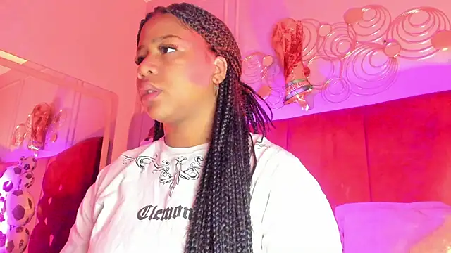 Snapshot of Sofi_Fox_ chatting on 10, 7, 2026 Sofi Fox online show from 10, 7, 2026