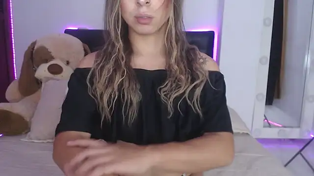 Snapshot of Sofieevans_ chatting on 18, 2, 2025 Sofieevans online show from 18, 2, 2025