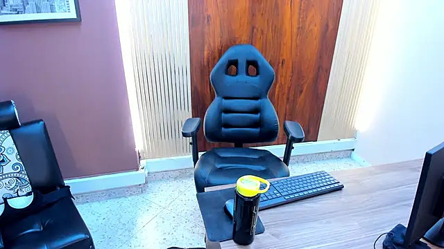 Snapshot of VickyJohnson1 chatting on 19, 2, 2025 VickyJohnson1 online show from 19, 2, 2025