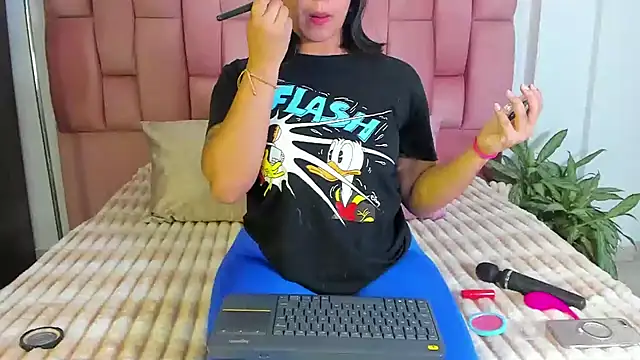 EmmaRossem online show from 7, 2, 2025