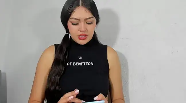 Snapshot of Sweet-Sophiee chatting on 10, 1, 2025 Sweet-Sophiee online show from 10, 1, 2025