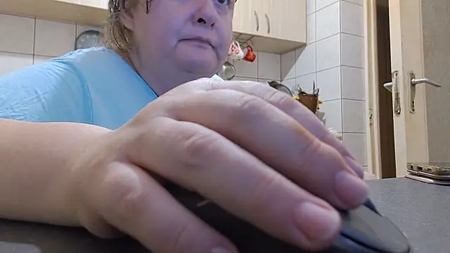 Snapshot of melissaBlessing chatting on 14, 10, 2025 melissaBlessing online show from 14, 10, 2025