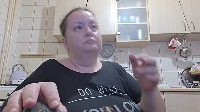 Snapshot of melissaBlessing chatting on 21, 12, 2025 melissaBlessing online show from 21, 12, 2025