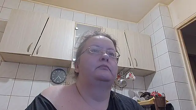 Snapshot of melissaBlessing chatting on 22, 12, 2025 melissaBlessing online show from 22, 12, 2025