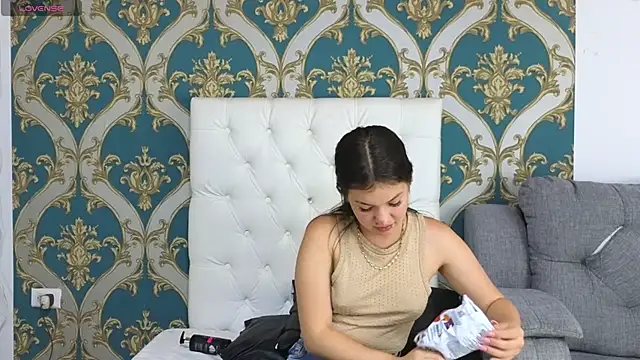 lilimini032 online show from 27, 12, 2024