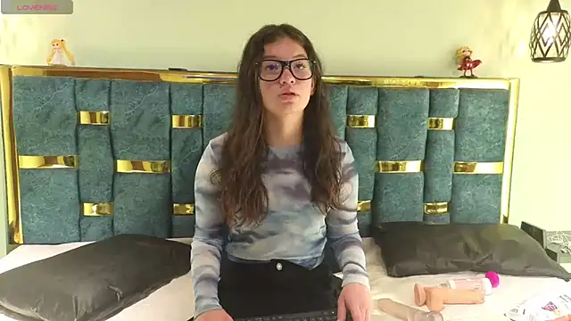 lilimini032 online show from 24, 2, 2025