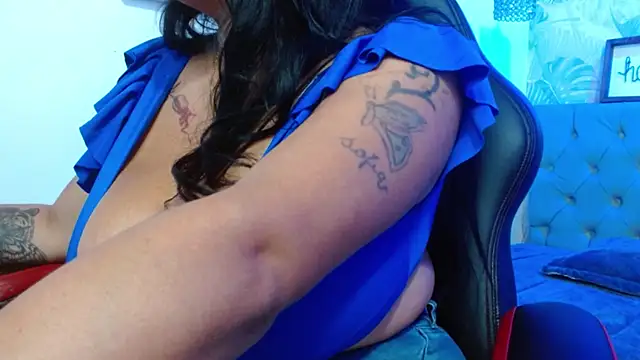 Snapshot of violletha chatting on 3, 10, 2025 violletha online show from 3, 10, 2025