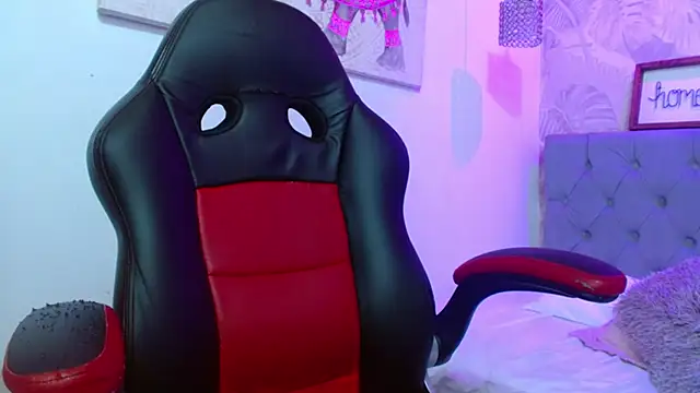 Snapshot of violletha chatting on 5, 1, 2026 violletha online show from 5, 1, 2026