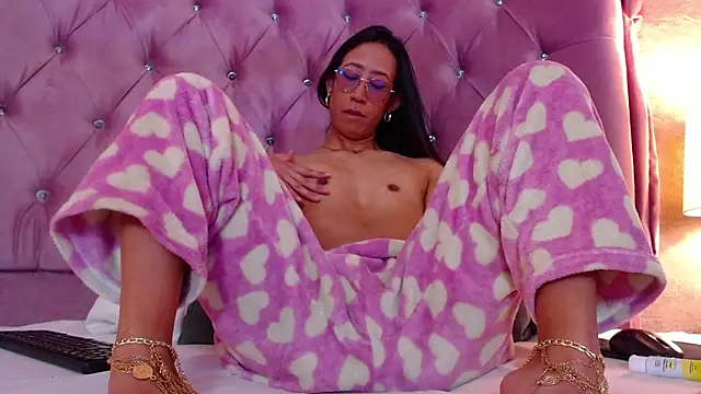 GabyPetit online show from 11, 1, 2025