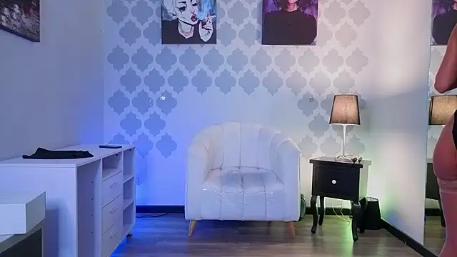 GabyPetit online show from 14, 7, 2026