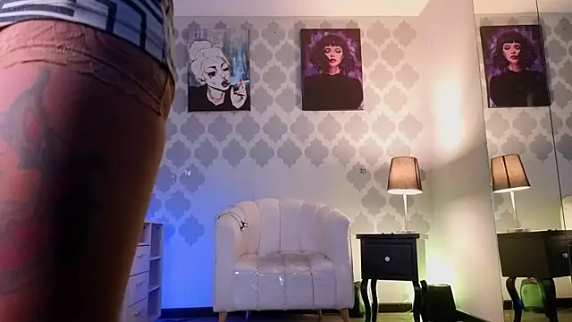 GabyPetit online show from 21, 7, 2026