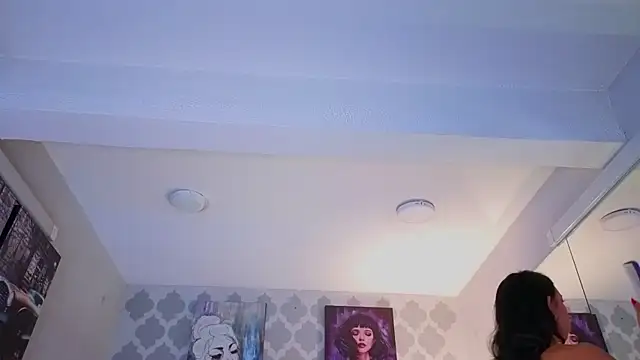 GabyPetit online show from 30, 7, 2026