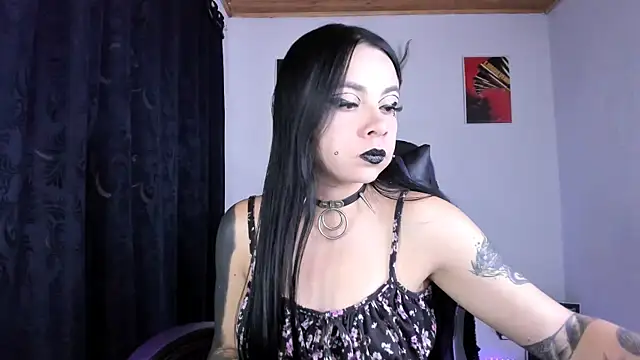 Snapshot of emilydolll666 chatting on 24, 7, 2026 emilydolll666 online show from 24, 7, 2026
