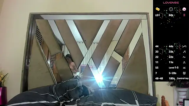 LILITH TORRES1 online show from 12, 1, 2025