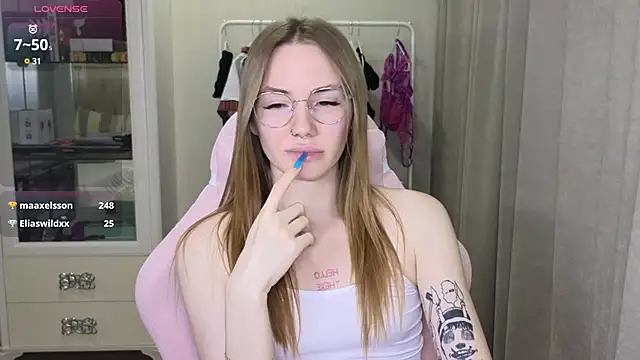 littlevildevil online show from 11, 2, 2025