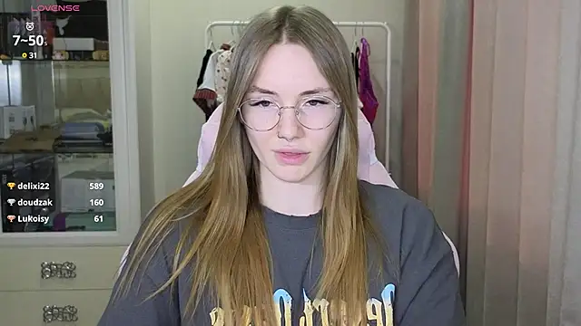 littlevildevil online show from 28, 2, 2025