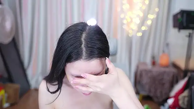 Snapshot of nono_babyy chatting on 21, 12, 2025 nono babyy online show from 21, 12, 2025