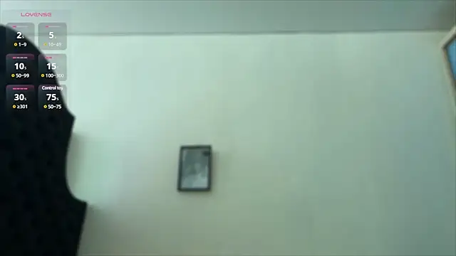 Snapshot of julya_flowerss chatting on 17, 2, 2025 julya flowerss online show from 17, 2, 2025