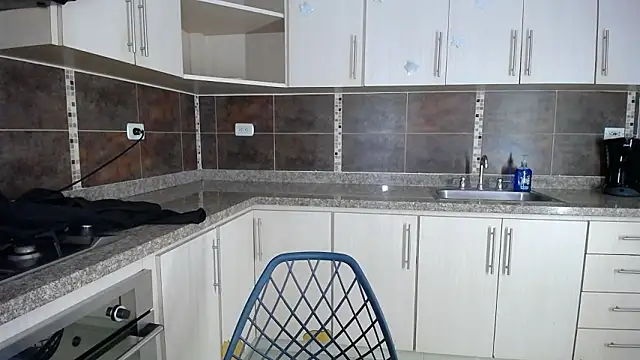 anna alvarez online show from 9, 2, 2026