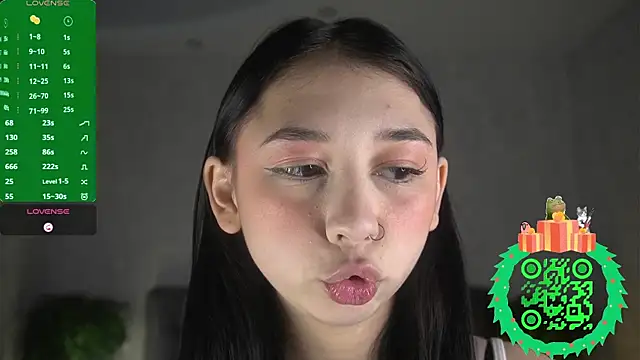 Snapshot of AislyEmbury chatting on 2, 12, 2025 AislyEmbury online show from 2, 12, 2025