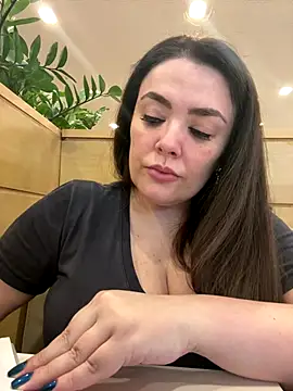 Sophie Eaton online show from 14, 10, 2025