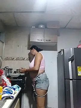 Snapshot of lupita_2023 chatting on 4, 12, 2024 lupita 2023 online show from 4, 12, 2024