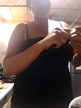 Snapshot of lupita_2023 chatting on 5, 2, 2025 lupita 2023 online show from 5, 2, 2025