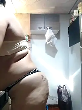 Snapshot of lupita_2023 chatting on 11, 9, 2025 lupita 2023 online show from 11, 9, 2025