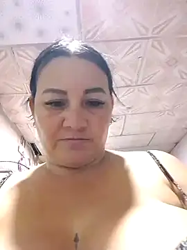 Snapshot of lupita_2023 chatting on 9, 11, 2025 lupita 2023 online show from 9, 11, 2025