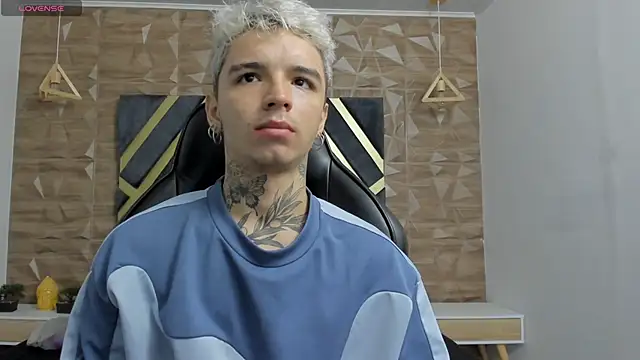 Snapshot of Ian_Castillo_ chatting on 23, 2, 2026 Ian Castillo online show from 23, 2, 2026
