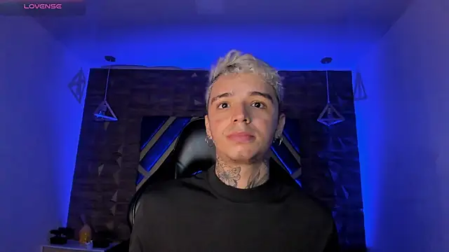 Snapshot of Ian_Castillo_ chatting on 25, 2, 2026 Ian Castillo online show from 25, 2, 2026
