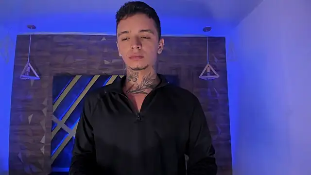 Snapshot of Ian_Castillo_ chatting on 6, 5, 2026 Ian Castillo online show from 6, 5, 2026