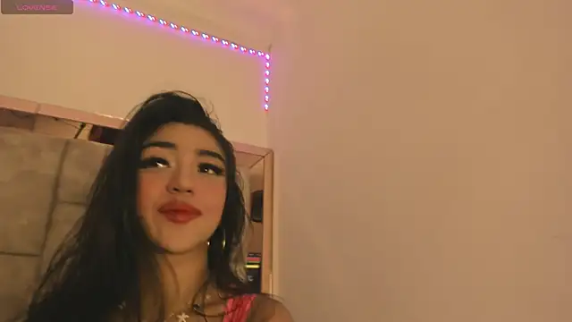 Oliviaa Evans online show from 11, 4, 2026