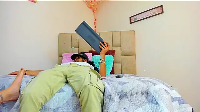 Aaron Jassell1 online show from 12, 2, 2025