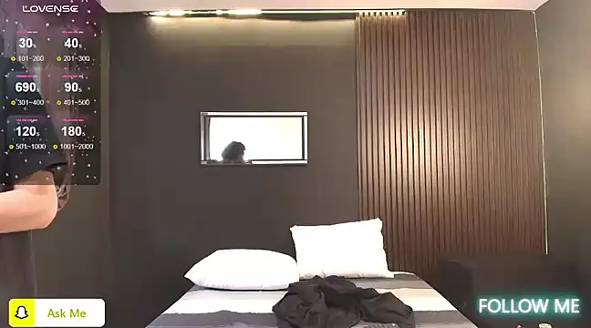 Aaron Jassell1 online show from 19, 2, 2025