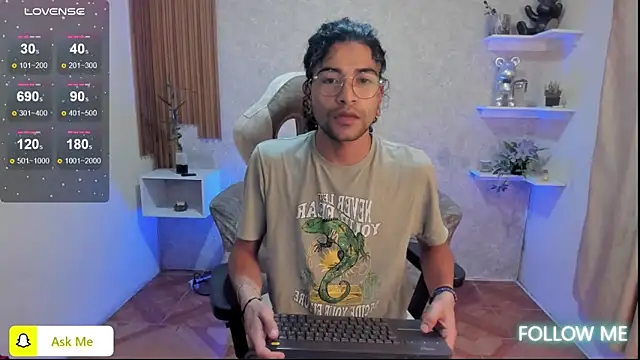 Aaron Jassell1 online show from 12, 3, 2025