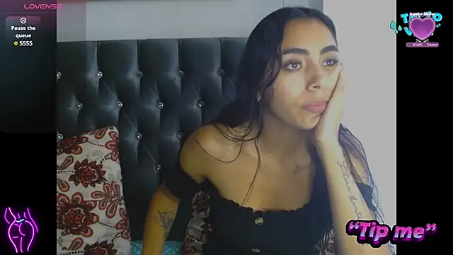 AntonellaAndNoah online show from 4, 1, 2025