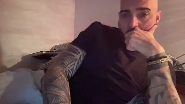 alessandromori91 online show from 22, 12, 2025