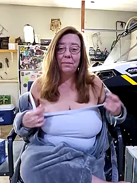 Snapshot of MsShelby40 chatting on 12, 12, 2024 MsShelby40 online show from 12, 12, 2024