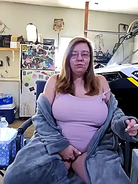 Snapshot of MsShelby40 chatting on 14, 12, 2024 MsShelby40 online show from 14, 12, 2024