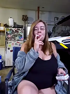 Snapshot of MsShelby40 chatting on 17, 12, 2024 MsShelby40 online show from 17, 12, 2024