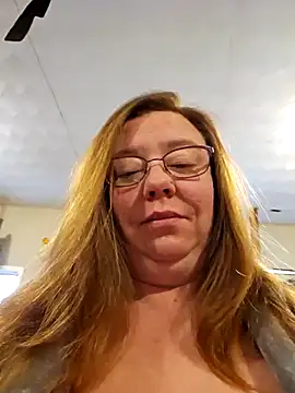 Snapshot of MsShelby40 chatting on 13, 2, 2025 MsShelby40 online show from 13, 2, 2025