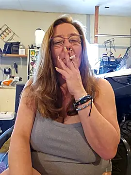 Snapshot of MsShelby40 chatting on 13, 3, 2025 MsShelby40 online show from 13, 3, 2025