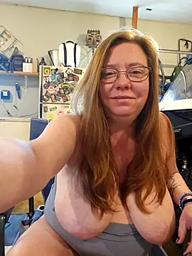 Snapshot of MsShelby40 chatting on 15, 11, 2025 MsShelby40 online show from 15, 11, 2025